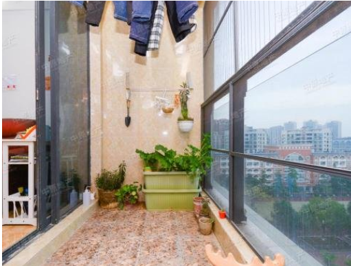 【臥室節(jié)能燈具】陽(yáng)臺(tái)燈具安裝的注意事項(xiàng)是什么？