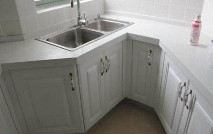 【石英石臺(tái)面價(jià)格】廚房安裝石英石臺(tái)面需要注意什么？