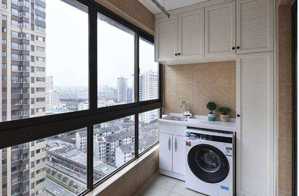 【陽臺(tái)儲(chǔ)物柜子定做】陽臺(tái)柜怎么設(shè)計(jì)好?陽臺(tái)柜子設(shè)計(jì)方案都有哪些？