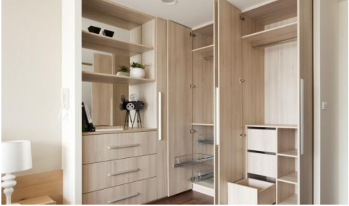 【臨沂高密度板價(jià)格】高密度板衣柜怎么樣，高密度板衣柜的優(yōu)缺點(diǎn)有哪些？